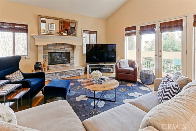 108 Helberta Avenue, Redondo Beach, California 90277, 4 Bedrooms Bedrooms, ,2 BathroomsBathrooms,Residential,Sold,Helberta,SB17041360