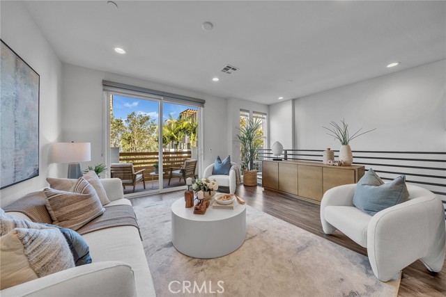 Detail Gallery Image 19 of 59 For 687 Doheny, Costa Mesa,  CA 92627 - 2 Beds | 2/2 Baths