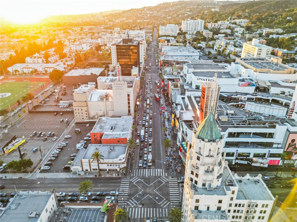https://media.crmls.org/medias/d8788d8b-1024-4b7f-8364-b7c5e2529369.jpg?preset=X-Large