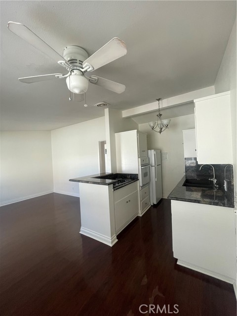 Detail Gallery Image 7 of 16 For 528 Cherry #B,  Long Beach,  CA 90802 - 1 Beds | 1 Baths