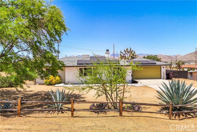 Detail Gallery Image 2 of 57 For 7432 Aster Ave, Yucca Valley,  CA 92284 - 3 Beds | 2 Baths