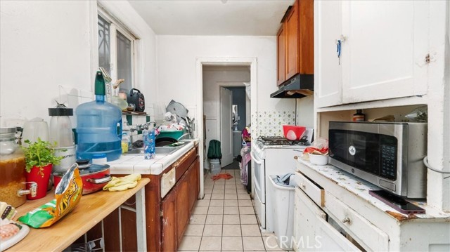 2432 Daly Street, Los Angeles CA: https://media.crmls.org/medias/d87ac28a-a181-41d1-b218-fb60a689ac3b.jpg