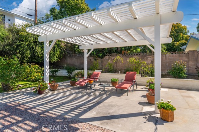 Detail Gallery Image 30 of 34 For 4432 Leydon Ave, Woodland Hills,  CA 91364 - 3 Beds | 2 Baths