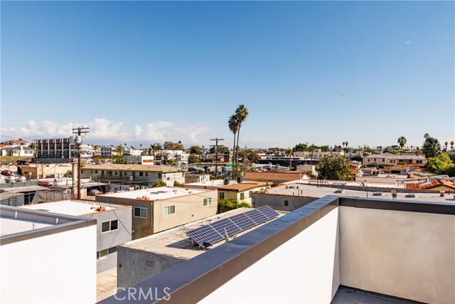 Detail Gallery Image 52 of 75 For 5209 W 20th, Los Angeles,  CA 90016 - – Beds | – Baths