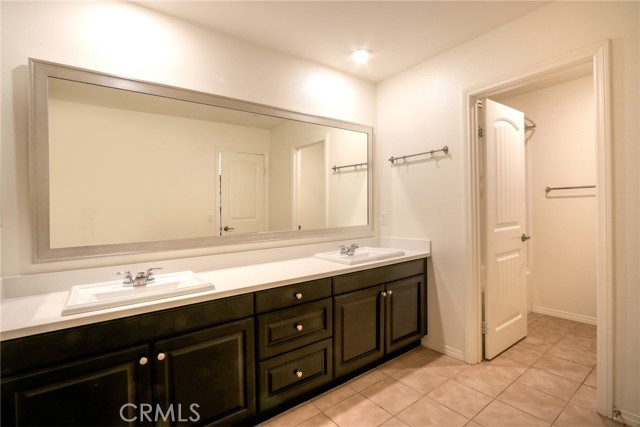 Detail Gallery Image 38 of 60 For 6943 Ellicott Ct, Jurupa Valley,  CA 91752 - 6 Beds | 4/1 Baths