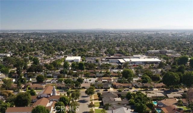 Detail Gallery Image 12 of 13 For 9827 La Serna Dr #3,  Whittier,  CA 90605 - 3 Beds | 3 Baths