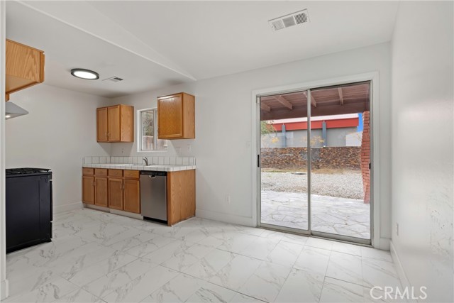 Detail Gallery Image 11 of 33 For 333 Tanner Michael, Bakersfield,  CA 93308 - 2 Beds | 1 Baths