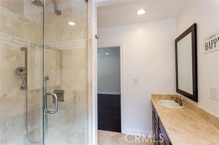 Detail Gallery Image 9 of 20 For 3445 Caribeth Drive, Encino,  CA 91436 - 4 Beds | 3 Baths