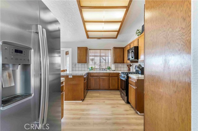 Detail Gallery Image 15 of 39 For 15189 Tonikan, Apple Valley,  CA 92307 - 3 Beds | 2 Baths