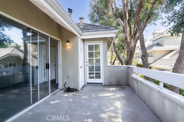 26129 Mcbean Pkwy, Valencia CA: https://media.crmls.org/medias/d87e9635-6aa6-41fb-a4ed-efd84df0cc82.jpg