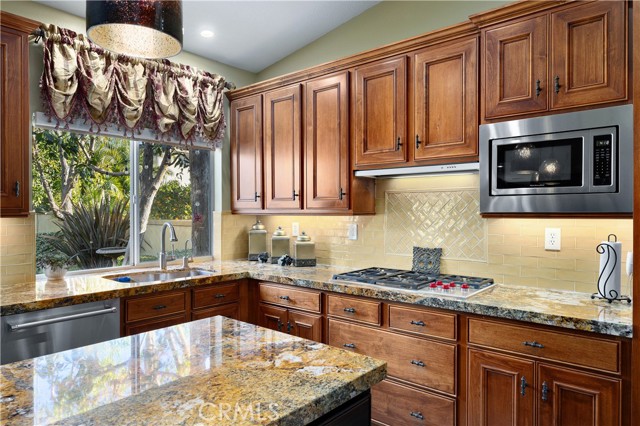 Detail Gallery Image 18 of 75 For 5376 Edgewood Dr, La Verne,  CA 91750 - 4 Beds | 3 Baths