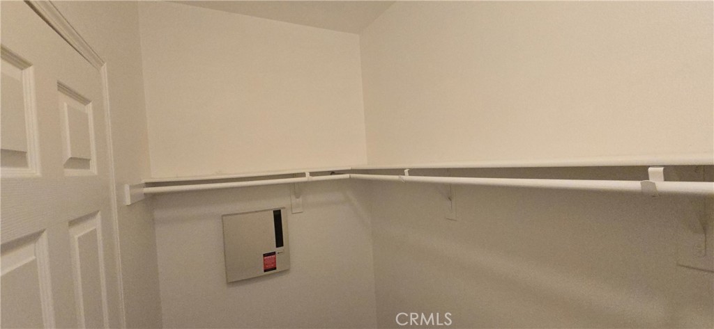 https://media.crmls.org/medias/d8809433-9769-4927-9417-48a4be4a9ab6.jpg?preset=X-Large