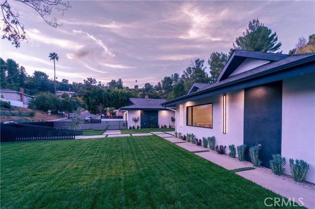 Detail Gallery Image 67 of 75 For 19525 Valdez Dr, Tarzana,  CA 91356 - 4 Beds | 5 Baths