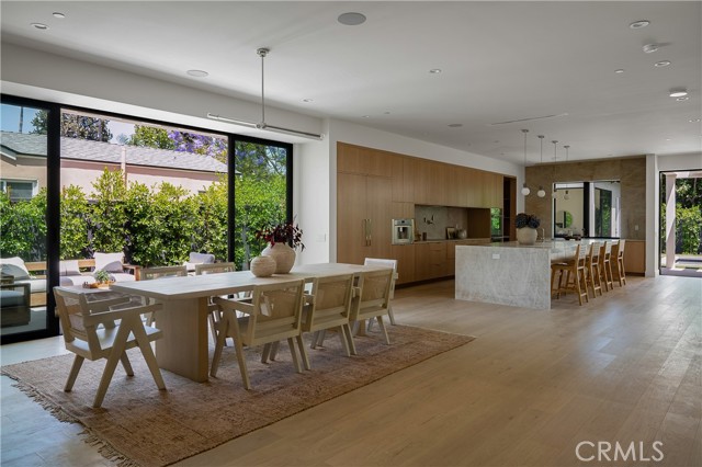 Detail Gallery Image 10 of 62 For 12335 Otsego St, Valley Village,  CA 91607 - 5 Beds | 6/1 Baths