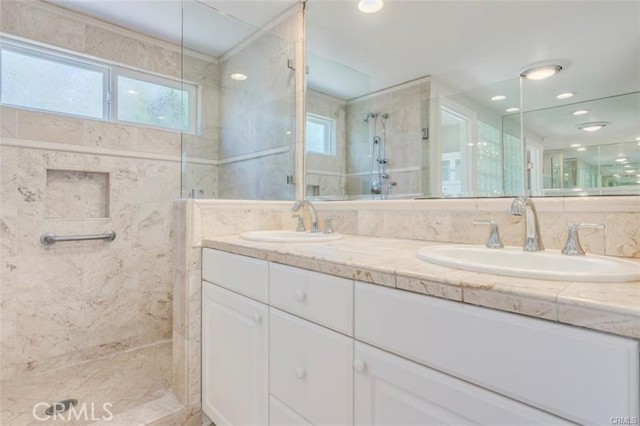 Detail Gallery Image 26 of 38 For 3811 Topside Ln, Corona Del Mar,  CA 92625 - 4 Beds | 3/1 Baths