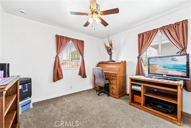 6051 Camphor Avenue, Westminster CA: https://media.crmls.org/medias/d881543f-2588-4e04-a73e-6bb8249beb11.jpg