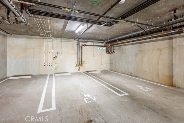 11714 Archwood Street, North Hollywood CA: https://media.crmls.org/medias/d881e071-4168-42e6-a016-59c55abd8e48.jpg