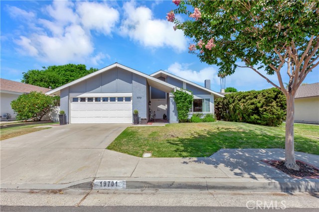 Detail Gallery Image 1 of 1 For 19701 Fernwood Plz, Yorba Linda,  CA 92886 - 3 Beds | 2 Baths