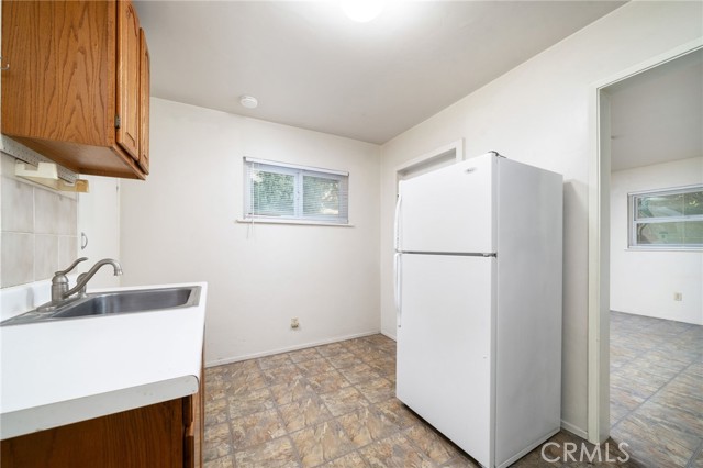 644 W 10th Street, Claremont CA: https://media.crmls.org/medias/d882e6f7-fb6e-4a73-91ad-2fc21d7b25d1.jpg