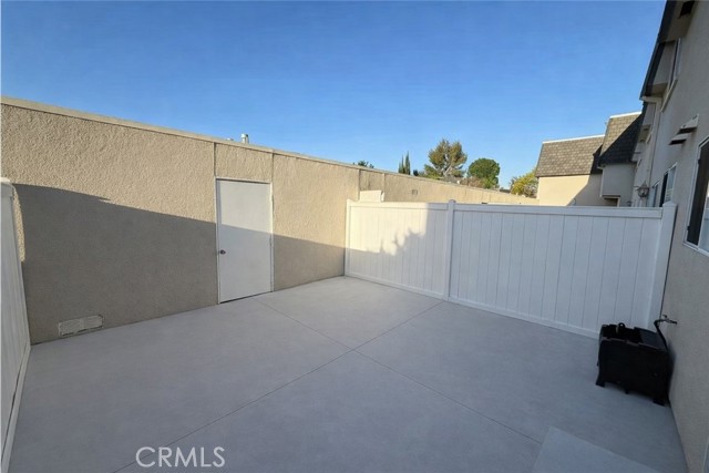 Detail Gallery Image 22 of 28 For 19142 Haynes St #4,  Reseda,  CA 91335 - 2 Beds | 1/1 Baths