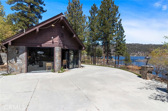 Detail Gallery Image 35 of 58 For 791 Cove Dr, Big Bear Lake,  CA 92315 - 9 Beds | 5/4 Baths