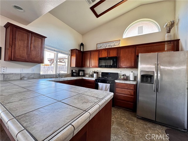Detail Gallery Image 19 of 63 For 30912 Tadpole St, Visalia,  CA 93291 - 3 Beds | 2 Baths