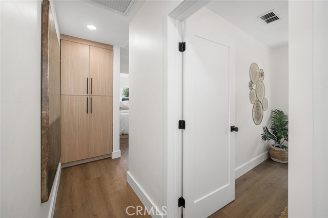 2312 Iroquois Avenue, Long Beach CA: https://media.crmls.org/medias/d8847625-2a92-4108-93ef-ea836bbb96d7.jpg