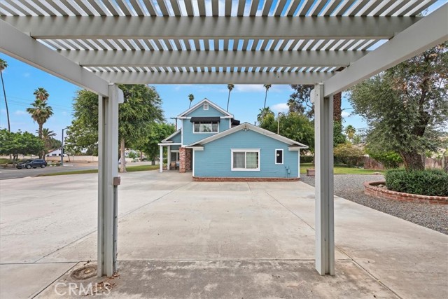 1350 E Chase Drive, Corona CA: https://media.crmls.org/medias/d884d410-0849-4e99-a023-8136f34fd561.jpg