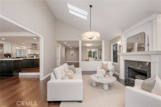 1704 Poinsettia, Manhattan Beach, California 90266, 4 Bedrooms Bedrooms, ,3 BathroomsBathrooms,Residential,For Sale,Poinsettia,SB26093212