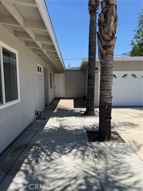 518 E 2nd Street, Rialto CA: https://media.crmls.org/medias/d8854fa2-9605-420e-a390-0f212c6b4dda.jpg