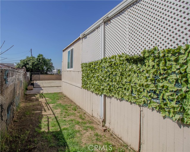 Detail Gallery Image 23 of 25 For 10701 Cedar #13,  Bloomington,  CA 92316 - 3 Beds | 2 Baths