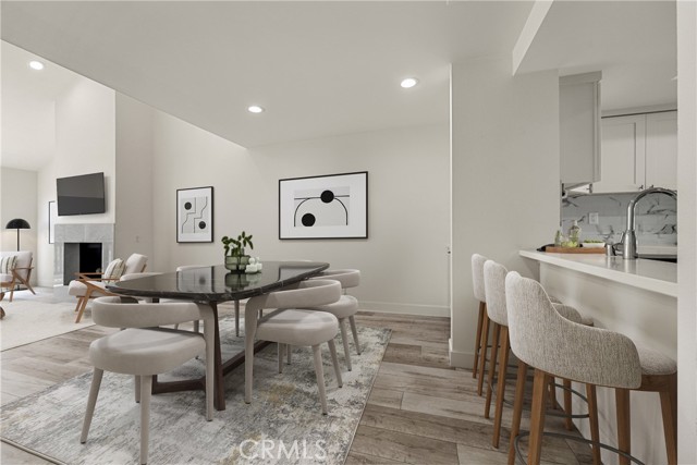 Detail Gallery Image 6 of 23 For 52 Sea Pine, Newport Beach,  CA 92660 - 2 Beds | 2 Baths