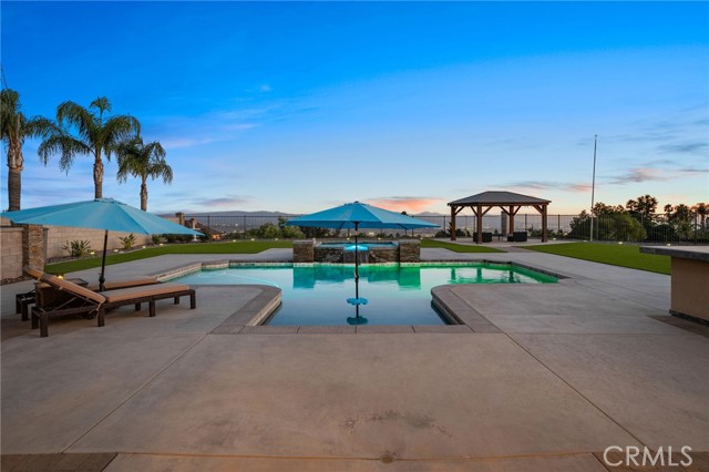 Detail Gallery Image 5 of 39 For 28929 Davis, Highland,  CA 92346 - 4 Beds | 2/1 Baths