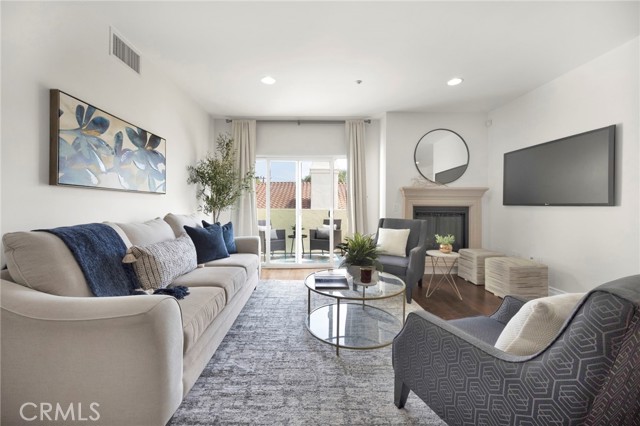 1726 S Bentley AVE Unit: PH3