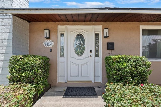 550 N Dexford Drive, La Habra CA: https://media.crmls.org/medias/d8873836-19b2-4f57-9cb6-fca789596b4f.jpg