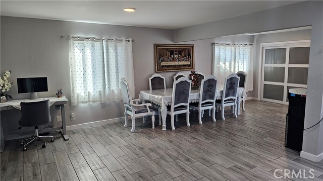 Detail Gallery Image 3 of 19 For 3205 Durrwood, Bakersfield,  CA 93304 - 4 Beds | 2 Baths