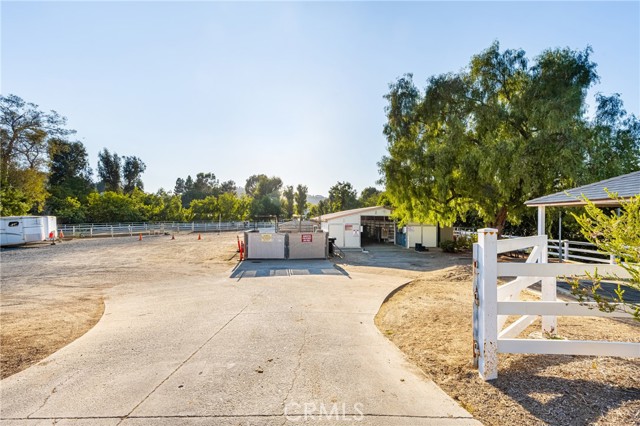 8009 E Eucalyptus Trail, Orange CA: https://media.crmls.org/medias/d8885a6f-baef-4719-8171-0244b87b9f94.jpg