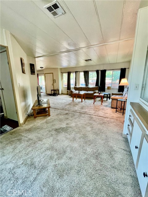 703 Oro Dam W Boulevard, Oroville CA: https://media.crmls.org/medias/d888e28d-f27e-4225-8e1f-9c0aea95e5b6.jpg