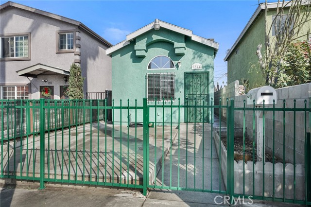 1321 E 28 St, Los Angeles, CA 90011