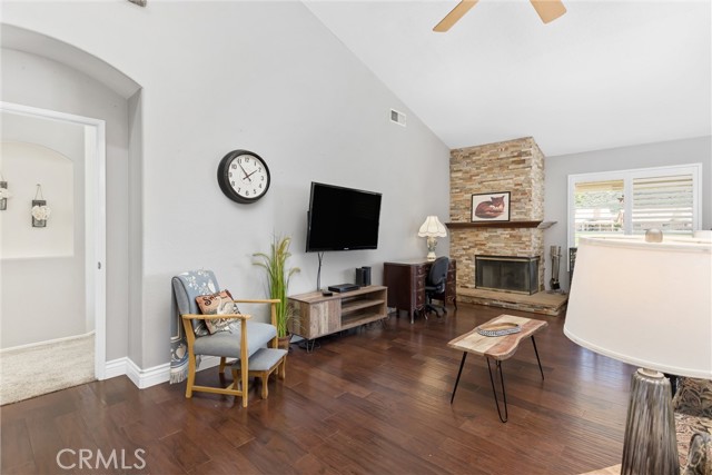 Detail Gallery Image 6 of 28 For 5446 Trevino, Banning,  CA 92220 - 2 Beds | 2 Baths