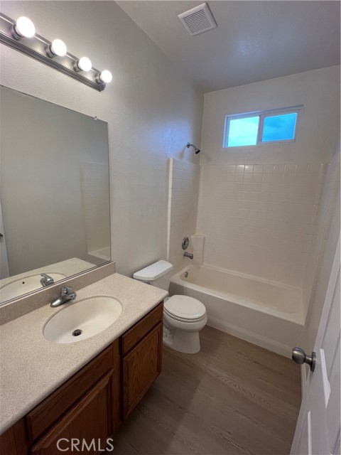 Detail Gallery Image 12 of 28 For 16433 Salinas St, Victorville,  CA 92394 - 5 Beds | 3 Baths