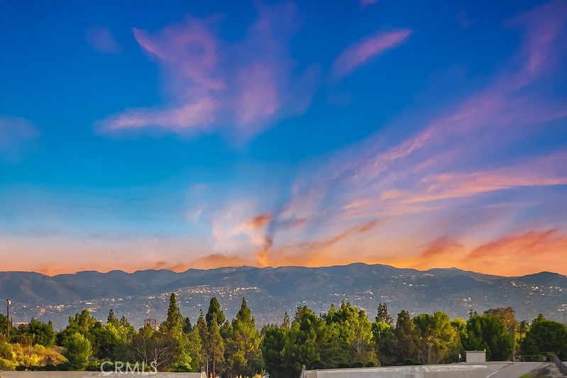https://media.crmls.org/medias/d88afd4c-17ea-4979-8483-0312403ded17.jpg?preset=X-Large