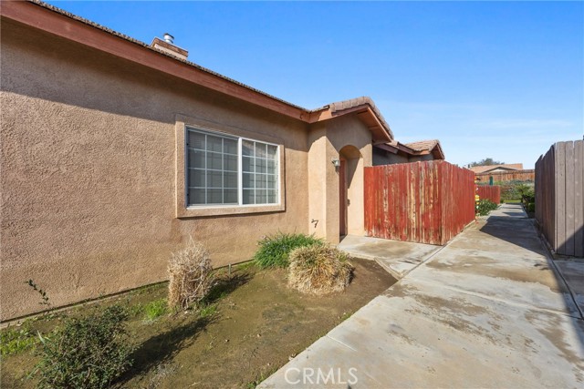 Detail Gallery Image 11 of 14 For 548 Yellow Meadow Ct., Bakersfield,  CA 93308 - – Beds | – Baths