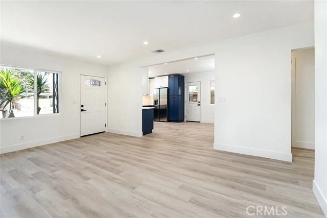 Detail Gallery Image 3 of 36 For 8558 Alameda St, Downey,  CA 90242 - – Beds | – Baths