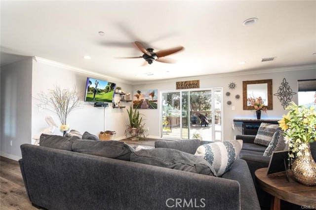 Detail Gallery Image 12 of 52 For 18855 Consul, Corona,  CA 92881 - 4 Beds | 4/1 Baths