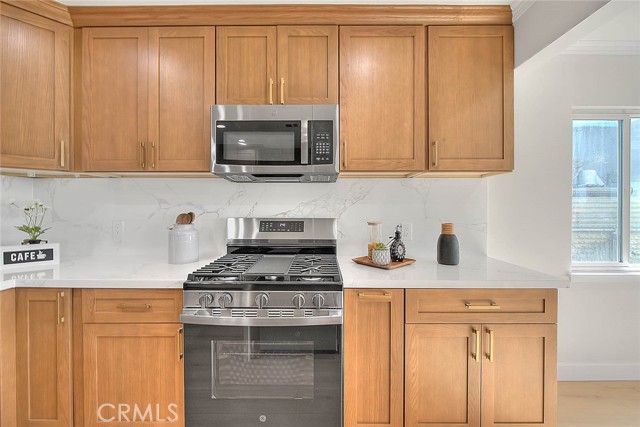 Detail Gallery Image 31 of 75 For 4701 Don Miguel, Los Angeles,  CA 90008 - 3 Beds | 3 Baths