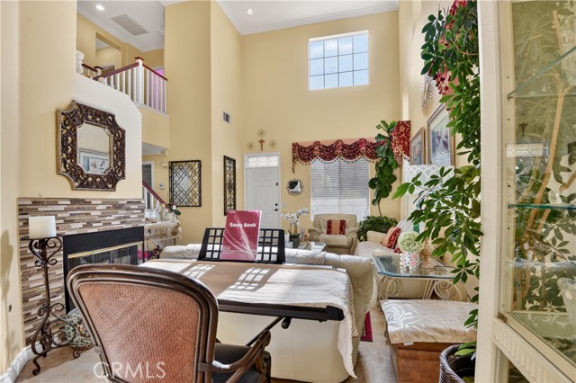 Detail Gallery Image 16 of 58 For 2621 Fallen Leaf Ct, Simi Valley,  CA 93063 - 4 Beds | 3 Baths