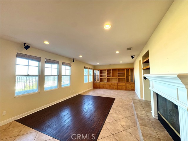 Detail Gallery Image 7 of 30 For 2541 Hillcrest St, Signal Hill,  CA 90755 - 4 Beds | 4 Baths