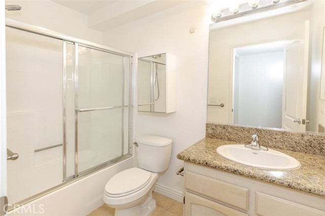 550 E Santa Anita Avenue, Burbank CA: https://media.crmls.org/medias/d88f1dc1-e4b3-4ce8-8f18-46796a04cc84.jpg