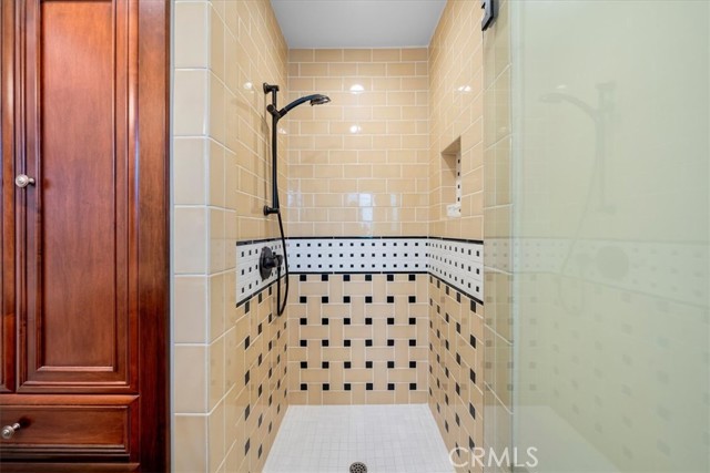 Detail Gallery Image 37 of 52 For 1167 Roxbury Dr #103,  Los Angeles,  CA 90035 - 2 Beds | 4/1 Baths